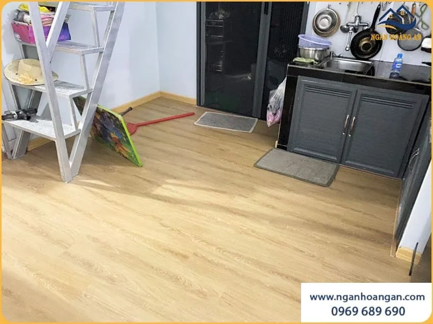Lắp Đặt Sàn Nhựa Hèm Khoá Nhà Ở Gọn Gàng, Hiện Đại