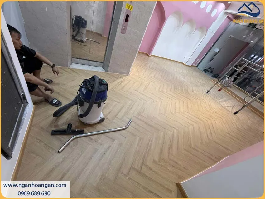 Lót Sàn Nhựa Xương Cá Charmwood Cho Nhà Ở Điểm Nhấn Cho Không Gian