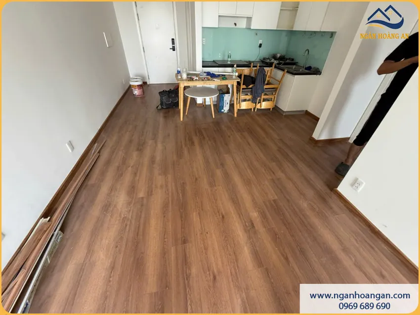 Lát Sàn Gỗ Công Nghiệp Cho Nhà Bếp Dễ Vệ Sinh