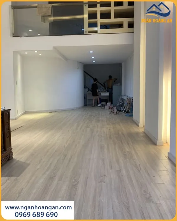 Lát Sàn Gỗ Công Nghiệp Cho Nhà Ở Hiện Đại