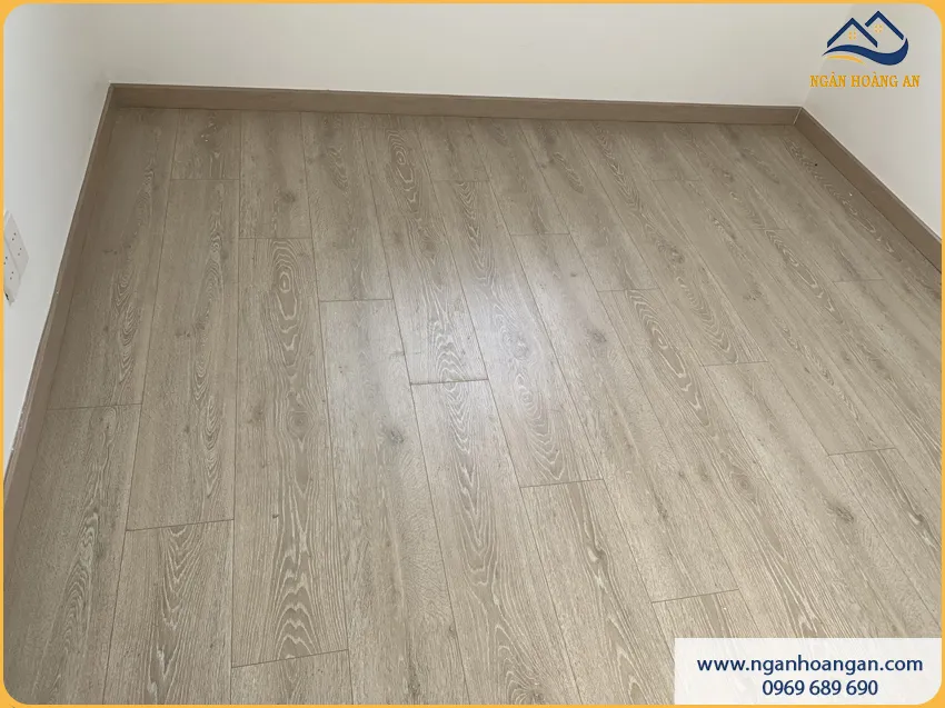 Lát Sàn Gỗ Công Nghiệp Cho Phòng Ngủ Dễ Lau Chùi