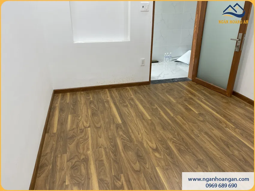 Lát Sàn Gỗ Công Nghiệp Cho Phòng Ngủ Đi Lại Êm Chân