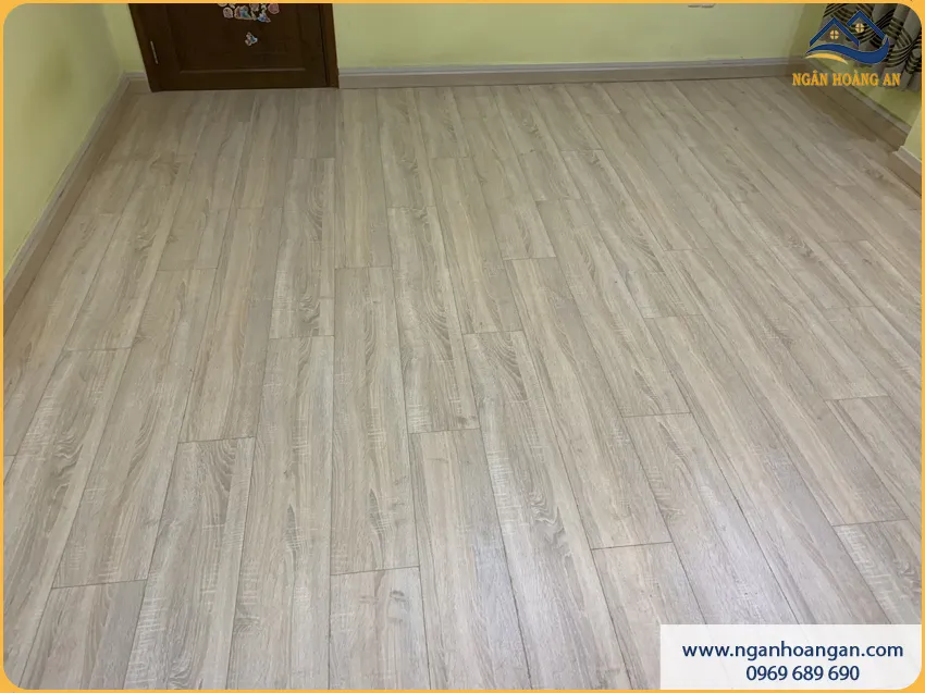 Lát Sàn Gỗ Công Nghiệp Cho Phòng Ngủ Bền Đẹp Lâu Dài