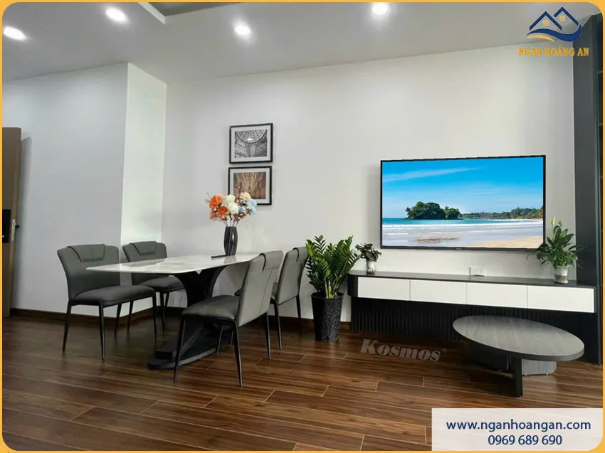 Lát Sàn Gỗ Công Nghiệp Kosmos KB1894 Cho Phòng Khách Dễ Vệ Sinh Lát Sàn Gỗ Công Nghiệp Kosmos KB1894 Cho Phòng Khách Dễ Vệ Sinh