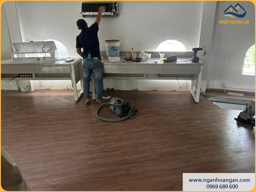Lát Sàn Gỗ Công Nghiệp Wilson-W441 Bền Đẹp Lát Sàn Gỗ Công Nghiệp Wilson-W441 Bền Đẹp
