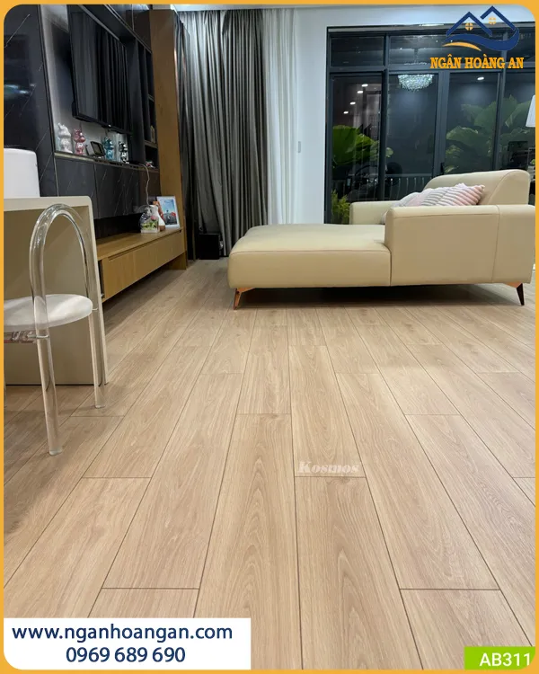 Lát Sàn Gỗ Robina AB311 Cho Phòng Khách Chống Trầy Tốt