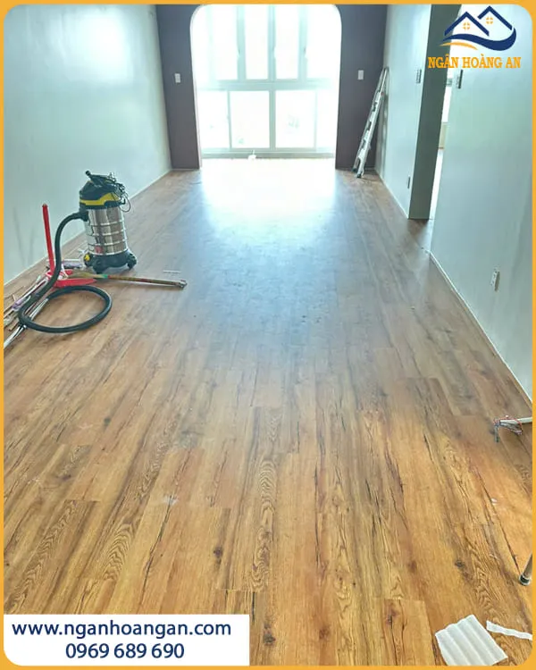 Lát Sàn Hèm Khóa THFLoor HS8012 Hạn Chế Trầy Xước Phòng Khách