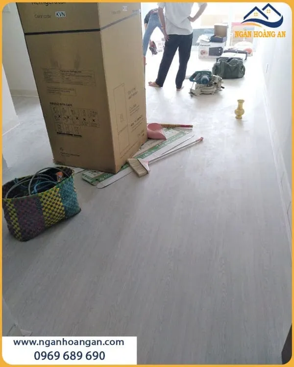 Lát Sàn Nhựa Hèm Khoá Cho Căn Hộ Cho Thuê Lát Sàn Nhựa Hèm Khoá Cho Căn Hộ Cho Thuê