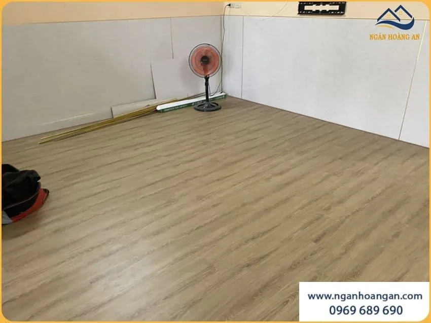 Lát Sàn Nhựa Hèm Khoá Cho Nhà Ở
