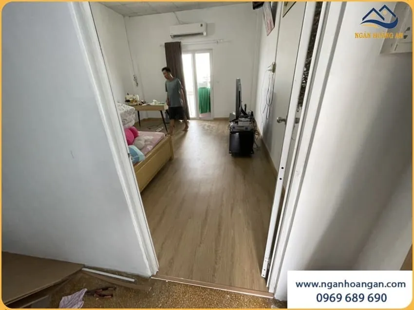 Lát Sàn Nhựa Hèm Khoá Cho Phòng Ngủ Êm Ái Lát Sàn Nhựa Hèm Khoá Cho Phòng Ngủ Êm Ái