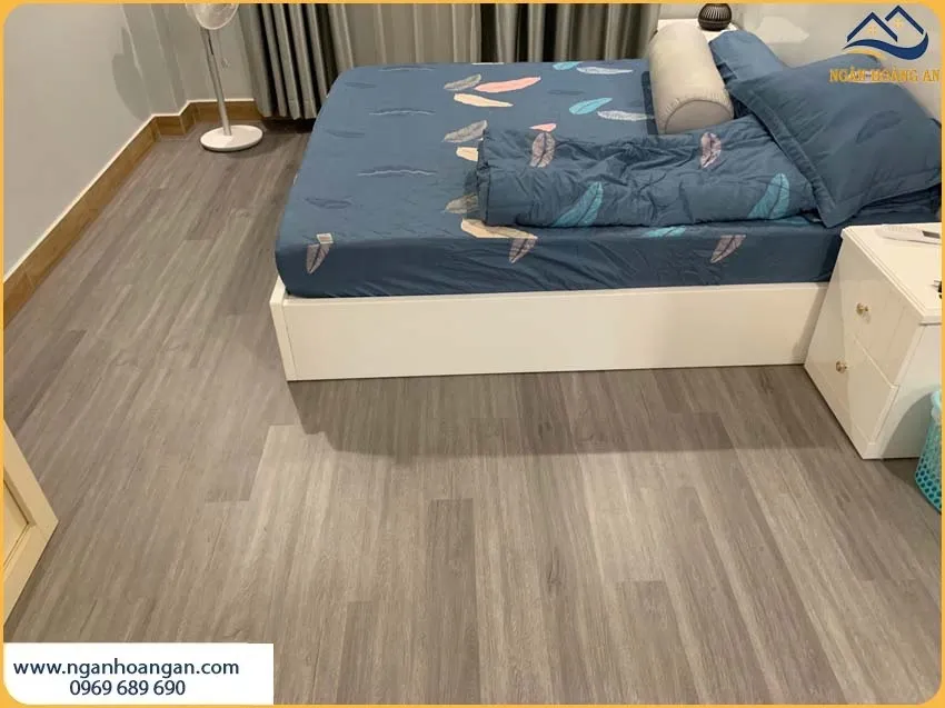 Lát Sàn Nhựa Hèm Khoá Cho Phòng Ngủ Giảm Bám Bụi
