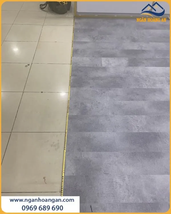 Lót Sàn Nhựa Hèm Khoá Glotex US109 Cho Cửa Hàng