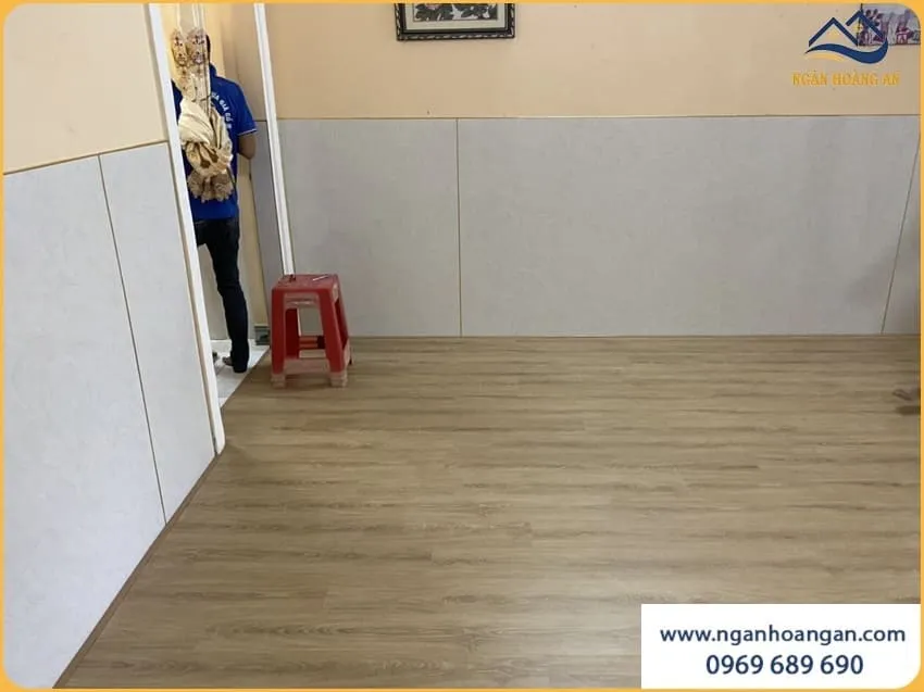 Lót Sàn Nhựa Hèm Khoá Giúp Nhà Gọn Gàng Hơn