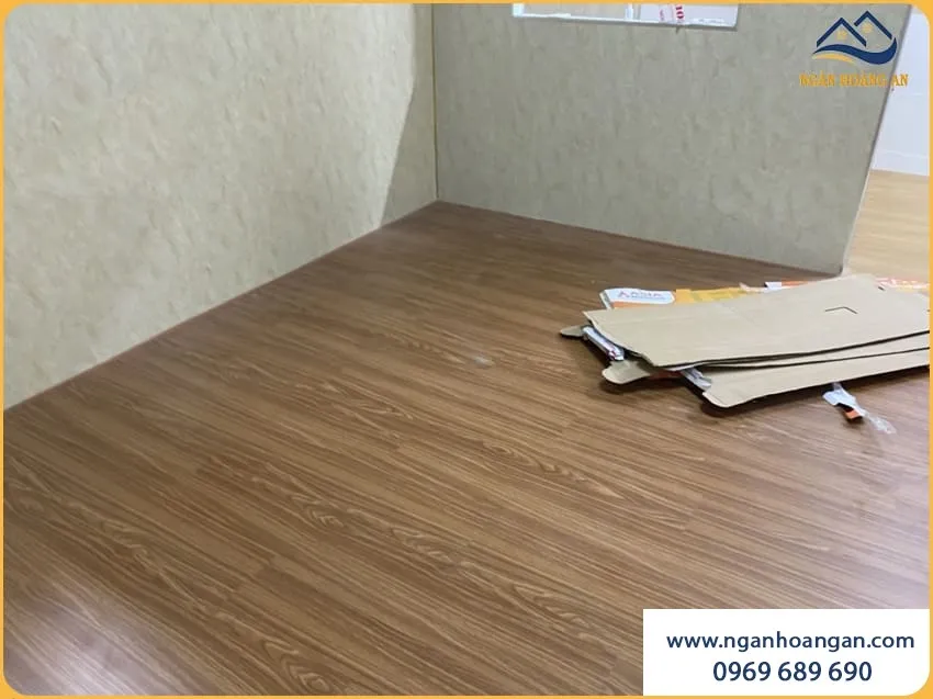 Lót Sàn Nhựa Hèm Khoá Nâng Tầm Phòng Trọ Lót Sàn Nhựa Hèm Khoá Nâng Tầm Phòng Trọ