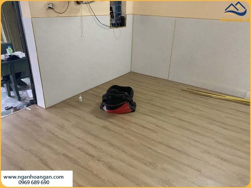 Ngân Hoàng An Lát Sàn Nhựa Hèm Khoá Cho Phòng Khách Uy Tín Ngân Hoàng An Lát Sàn Nhựa Hèm Khoá Cho Phòng Khách Uy Tín