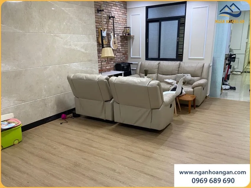 Nhà Ở Sạch Sẽ Nhờ Sàn Nhựa Hèm Khoá