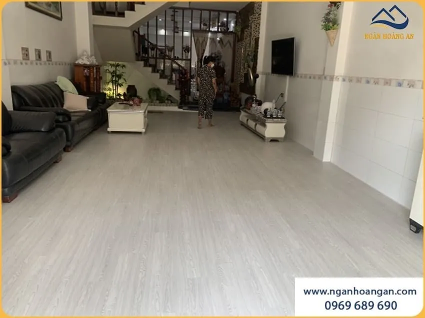 Nhà Ở Sạch Sẽ Nhờ Sàn Nhựa Hèm Khoá
