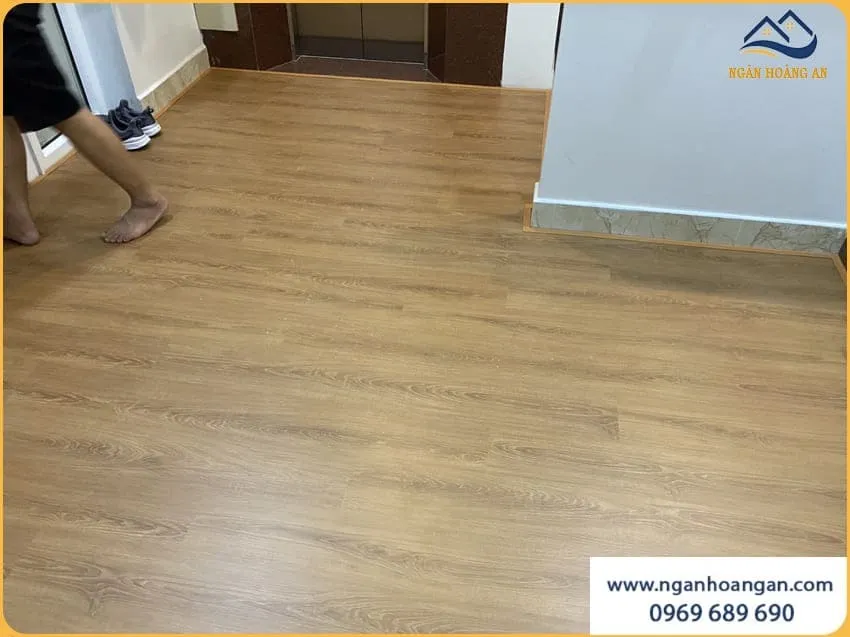 Nhà Ở Sạch Sẽ Nhờ Sàn Nhựa Hèm Khoá