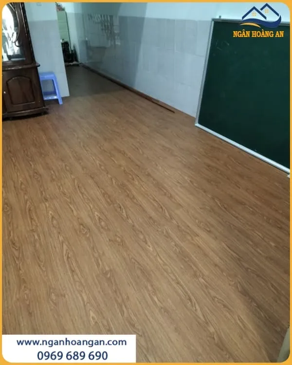 Nhà Ở Thêm Ấm Cúng Với Sàn Nhựa Hèm Khoá Glotex S479