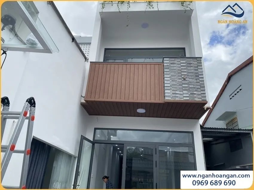 Ốp Ban Công Gỗ Nhựa Ngoài Trời Chống Mối Mọt, Thẩm Mỹ Cao