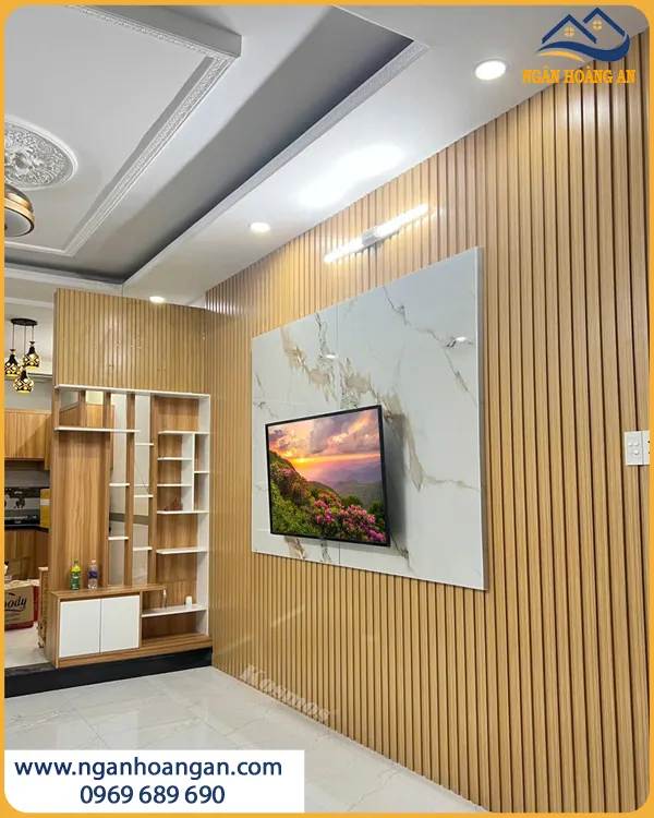 Ốp Lam Sóng Và PVC Giả Đá Cho Vách Tivi Dễ Vệ Sinh