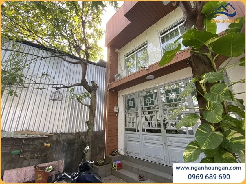Ốp Mặt Tiền Nhà Bằng Gỗ Nhựa Ngoài Trời Kosmos