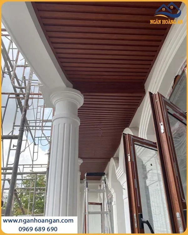 Ốp Trần Lam Sóng Thấp Kosmos Tạo Điểm Nhấn Cho Không Gian