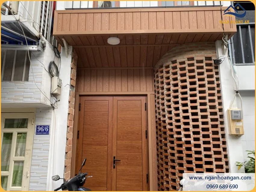 Ốp Trần Ngoài Trời Bằng Tấm Gỗ Nhựa Ngoài Trời