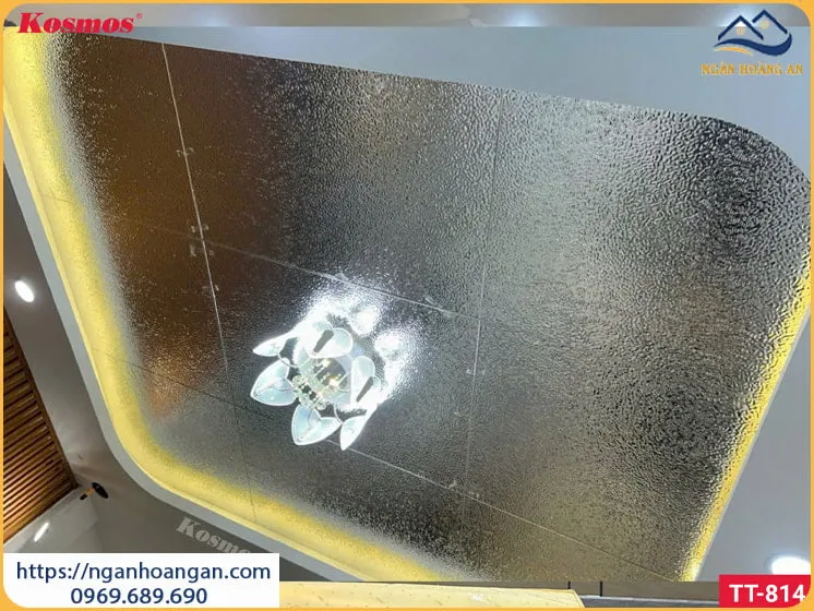 Ốp Trần Tấm Ốp Sợi Than Tre Kosmos Sóng Nước Tại Bình Khánh TPHCM