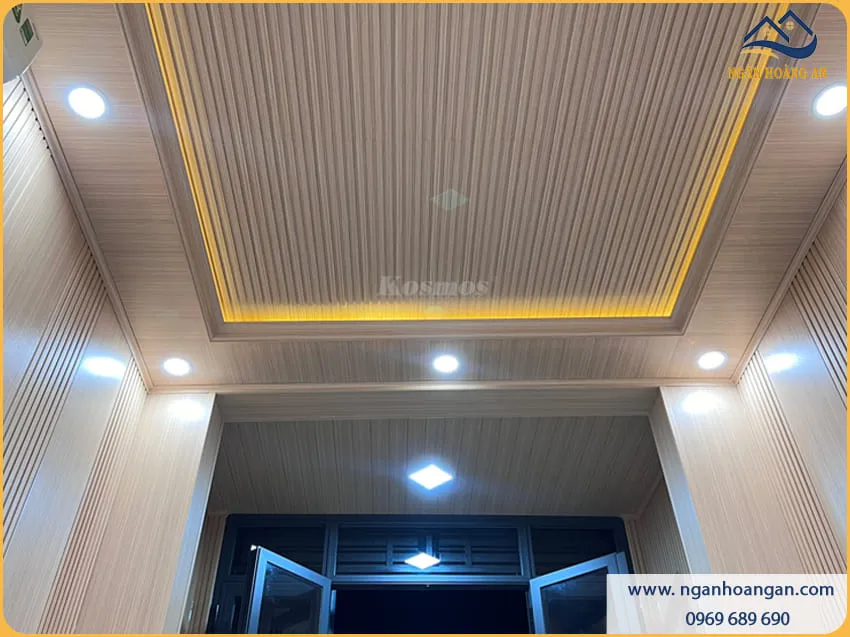 Ốp Tường Bằng Tấm Nhựa Lam Sóng Và Nano Giả Gỗ