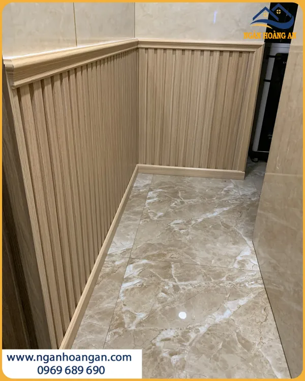 Ốp Tường Lamri Bằng Lam Sóng Cho Hành Lang Chống Mối Mọt Ốp Tường Lamri Bằng Lam Sóng Cho Hành Lang Chống Mối Mọt