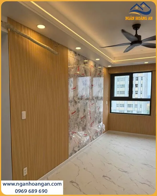 Khách Hàng Tại TPHCM Tin Dùng Lam Sóng Than Tre IWood Nhựa Giả Gỗ