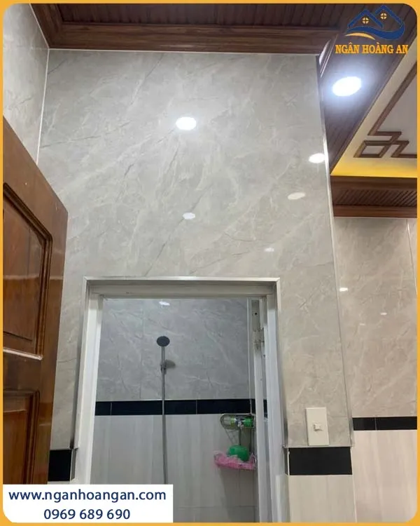 Thi Công Ốp Tường PVC Giả Bê Tông Kosmos Chống Cháy Lan, An Toàn