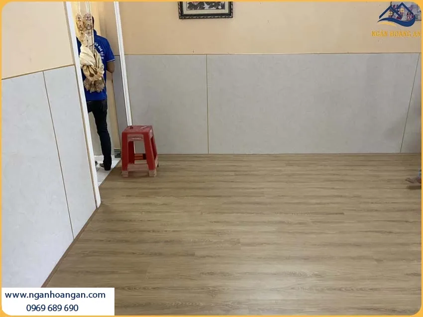 Thi Công Ốp Tường PVC Giả Đá Hobiwood VD308 Tạo Nên Sự Sang Trọng
