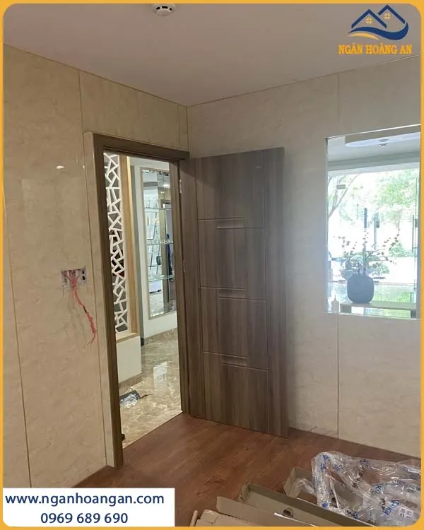 Phòng Khách Được Ốp Tường Bằng Tấm Nhựa PVC Giả Đá Đẹp Và Thu Hút