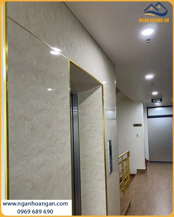 Thi Công Tấm PVC Giả Đá PVC2006 Kosmos Cho Tường Thang Máy