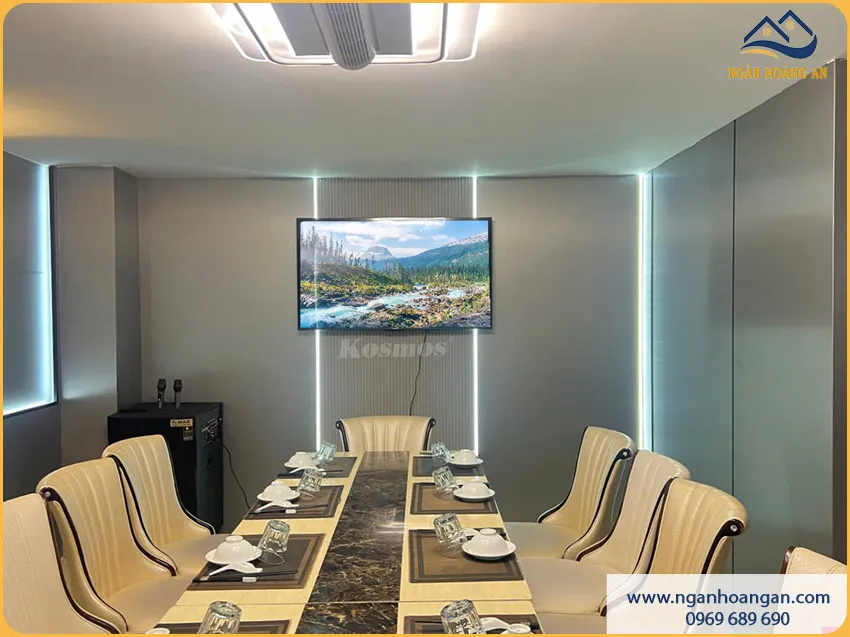 Ốp Tường Than Tre Cho Nhà Hàng Chống Trầy Xước