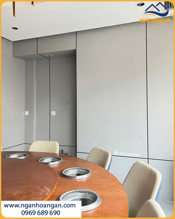 Ốp Tường Than Tre Cho Nhà Hàng Sang Trọng Hiện Đại