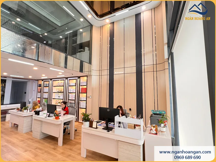 Ốp Tường Than Tre Cho Văn Phòng Sang Trọng Hiện Đại
