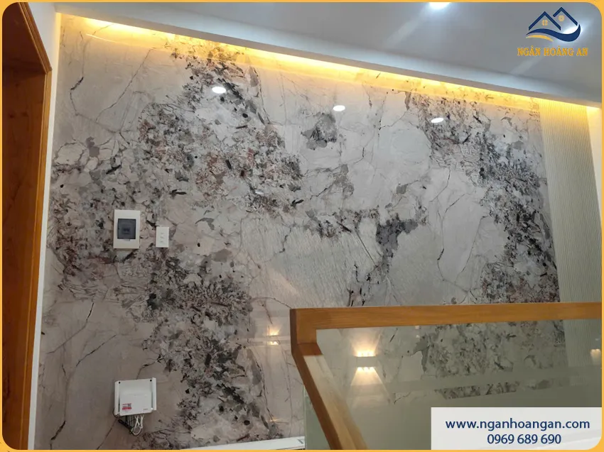 Ốp Tường Than Tre Và Lam Sóng Hạn Chế Bám Bụi