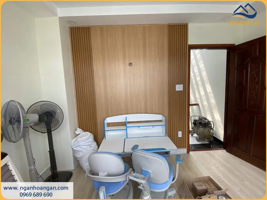 Ốp Vách Tường Bằng Tấm Lam Sóng Nhựa Độc Đáo