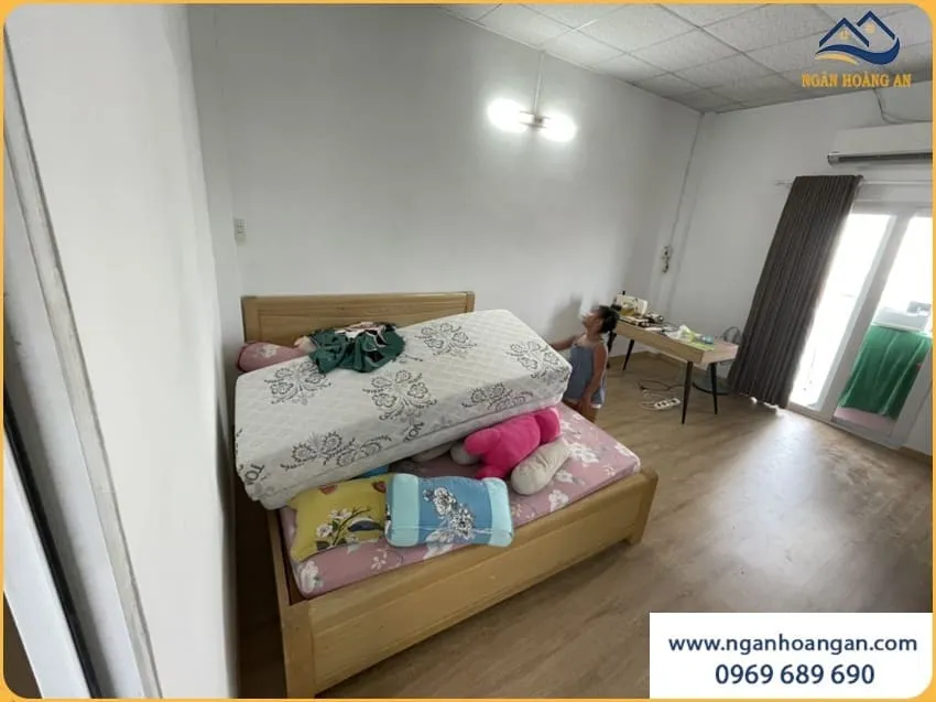 Phòng Ngủ Ấm Cúng Với Sàn Nhựa Hèm Khoá Phòng Ngủ Ấm Cúng Với Sàn Nhựa Hèm Khoá