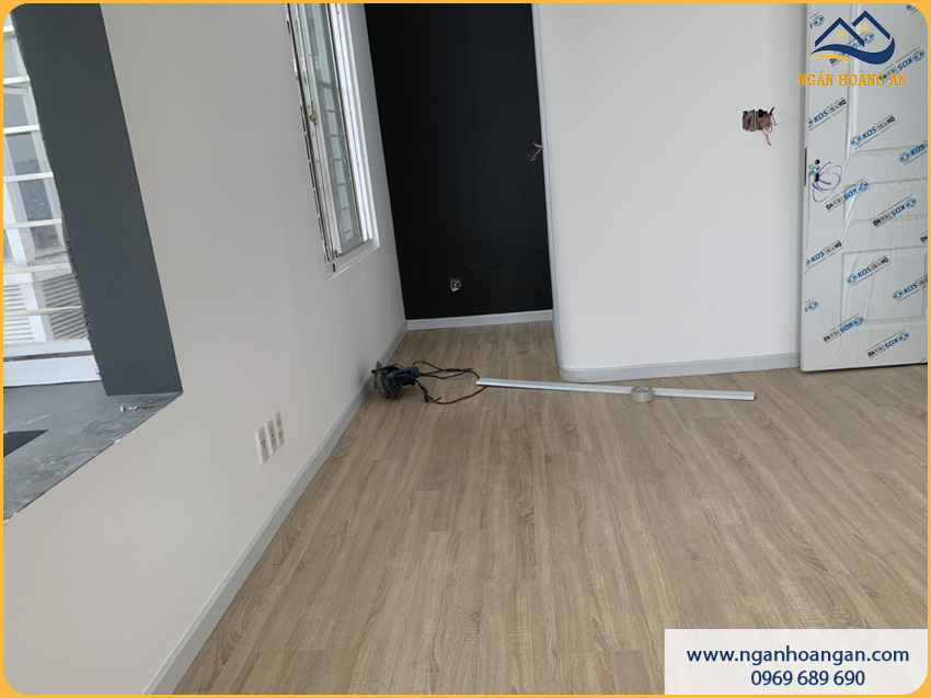 Sàn Gỗ Công Nghiệp Lát Phòng Ngủ Bền Bỉ Theo Thời Gian