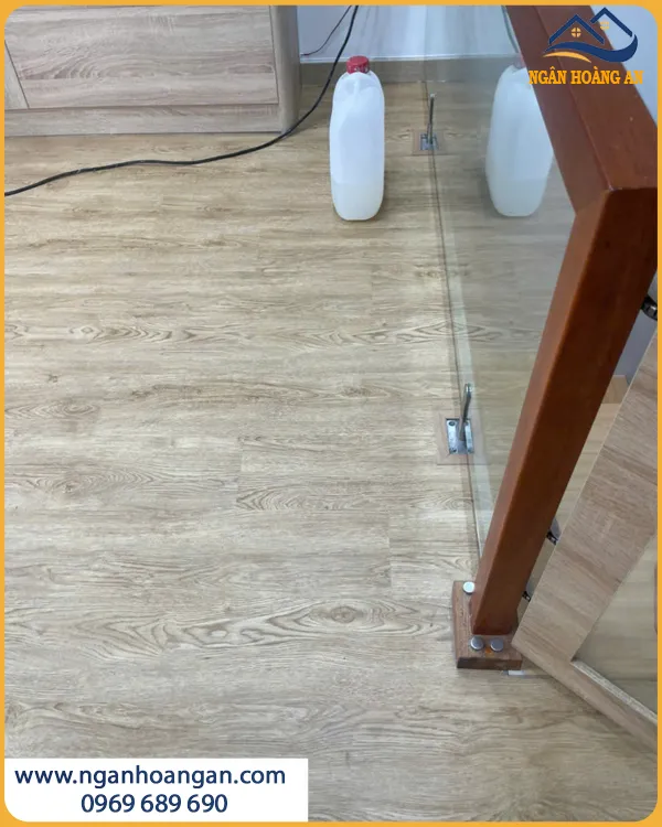 Sàn Gỗ Công Nghiệp Robina AQ0307 Cho Nhà Ở Hiện Đại