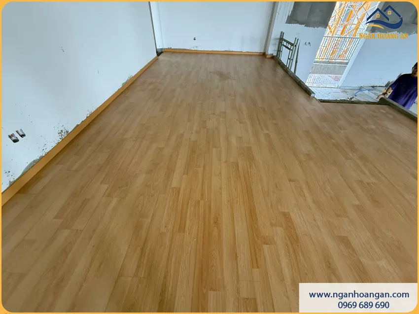 Sàn Gỗ Công Nghiệp Wilson W552 Hạn Chế Bám Bụi