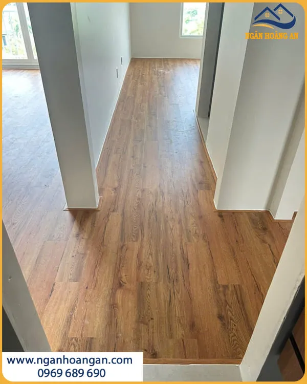 Sàn Hèm Khóa THFLoor HS8012 Dễ Vệ Sinh Mỗi Ngày