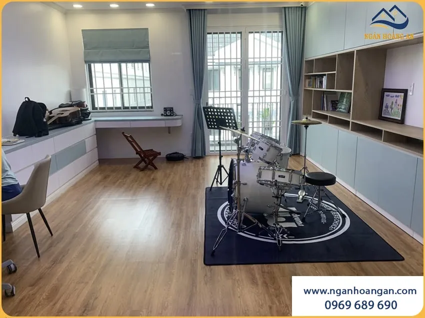 Sàn Nhựa Dán Keo – Giải Pháp Thẩm Mỹ Và Tiết Kiệm 