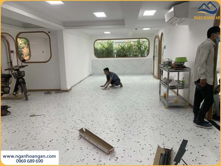 Sàn Nhựa Dán Keo Lát Cửa Hàng Dễ Bảo Dưỡng Sàn Nhựa Dán Keo Lát Cửa Hàng Dễ Bảo Dưỡng