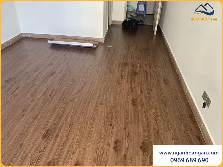 Sàn Nhựa Dán Keo Mang Lại Cảm Giác Ấm Cúng Cho Phòng Ngủ