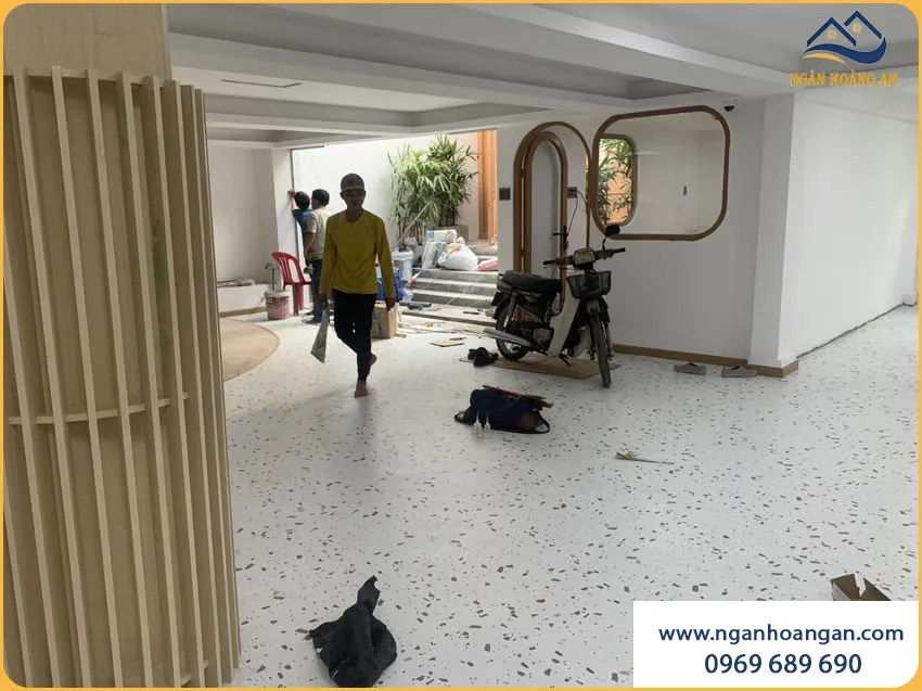 Sàn Nhựa Dán Keo Tạo Cảm Giác Thoải Mái Cho Tiệm Spa